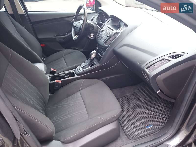 Седан Ford Focus 2015 в Киеве фото 31 Седан Ford Focus 2015 в Киеве