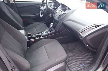 Седан Ford Focus 2015 в 