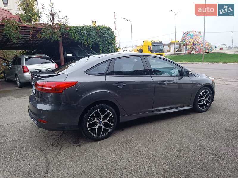Седан Ford Focus 2015 в Киеве фото 35 Седан Ford Focus 2015 в Киеве