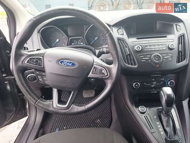 Седан Ford Focus 2015 в Киеве фото 23 Седан Ford Focus 2015 в Киеве