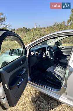Хэтчбек Ford Focus 2010 в Днепре