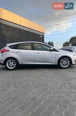 Хэтчбек Ford Focus 2016 в Днепре