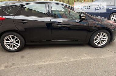 Хэтчбек Ford Focus 2017 в 