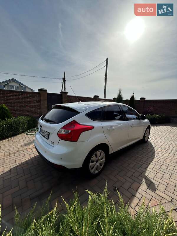 Хэтчбек Ford Focus 2013 в Сумах