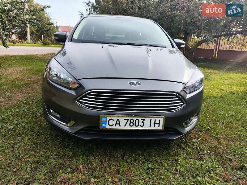 Седан Ford Focus 2014 в 