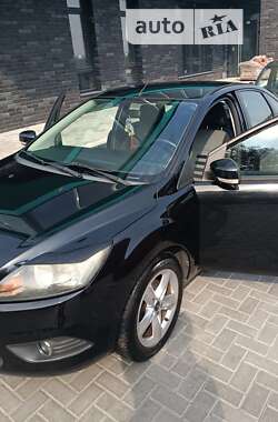 Хэтчбек Ford Focus 2010 в Ровно