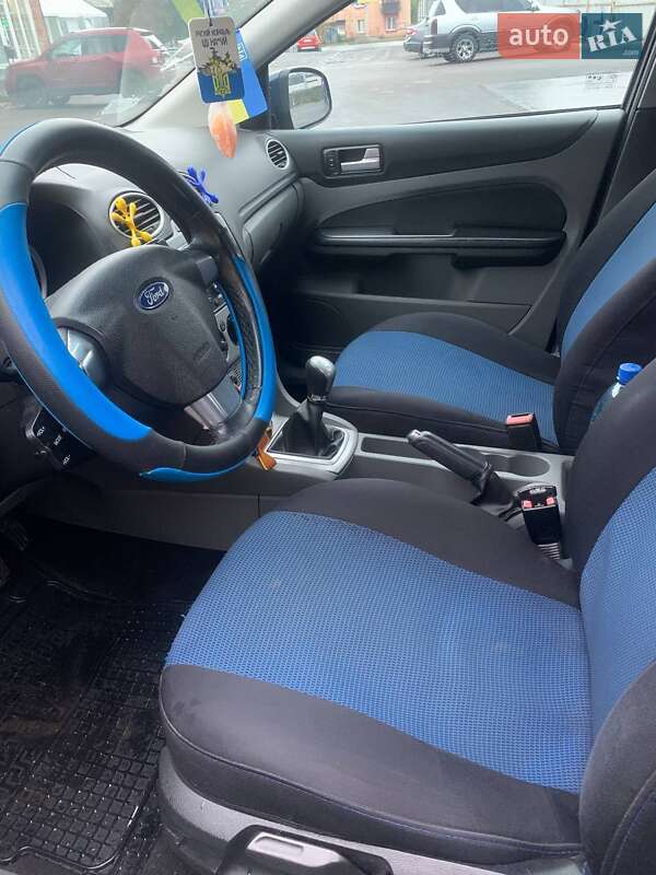 Хэтчбек Ford Focus 2010 в Чернигове