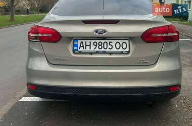 Седан Ford Focus 2015 в 