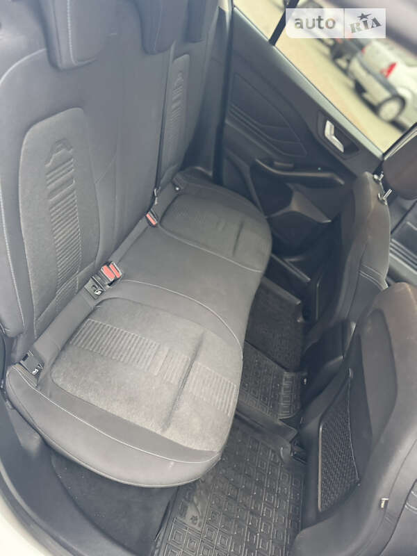 Хэтчбек Ford Focus 2019 в Ужгороде фото 24 Хэтчбек Ford Focus 2019 в Ужгороде