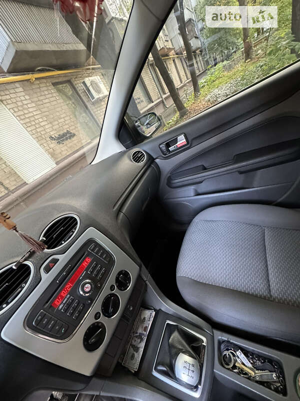 Седан Ford Focus 2007 в Дніпрі