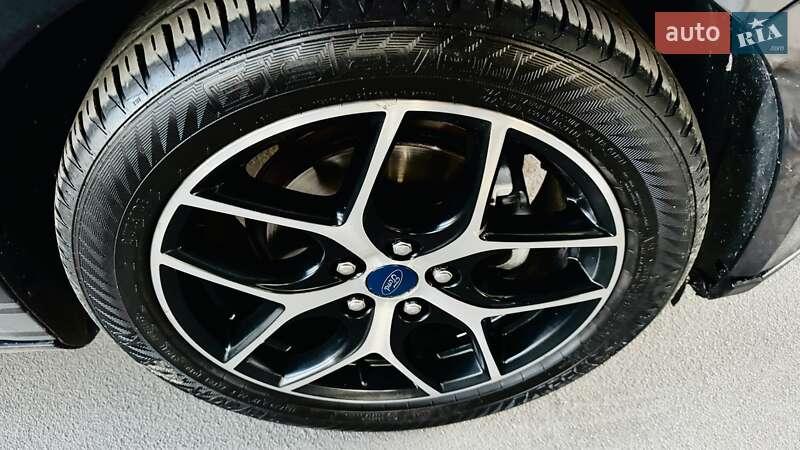 Седан Ford Focus 2017 в Киеве