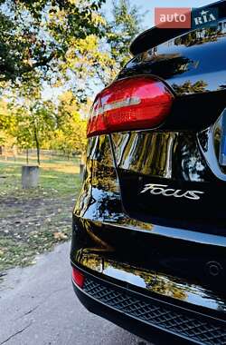Седан Ford Focus 2017 в 