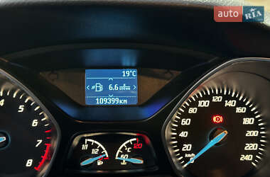 Седан Ford Focus 2013 в 