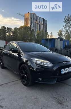 Хэтчбек Ford Focus 2013 в Киеве