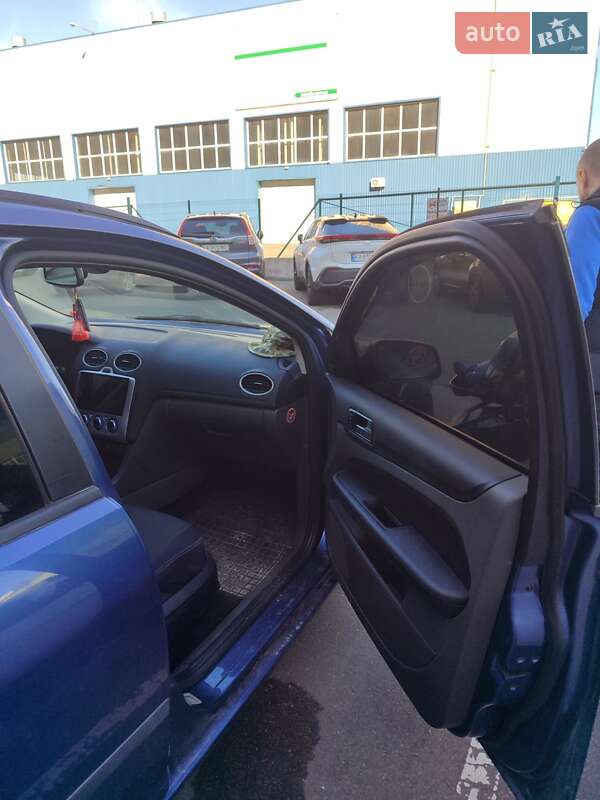 Универсал Ford Focus 2004 в Софиевской Борщаговке фото 5 Универсал Ford Focus 2004 в Софиевской Борщаговке