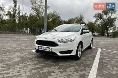 Седан Ford Focus 2015 в 