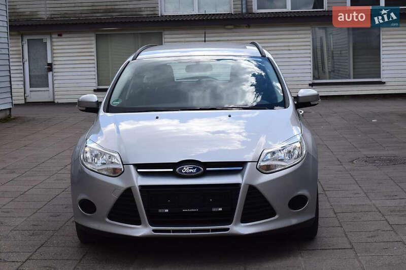 Хэтчбек Ford Focus 2013 в Черновцах