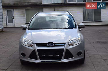 Хэтчбек Ford Focus 2013 в 