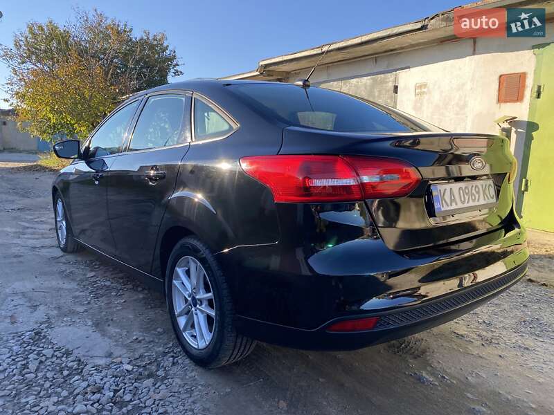Седан Ford Focus 2015 в Нетішині