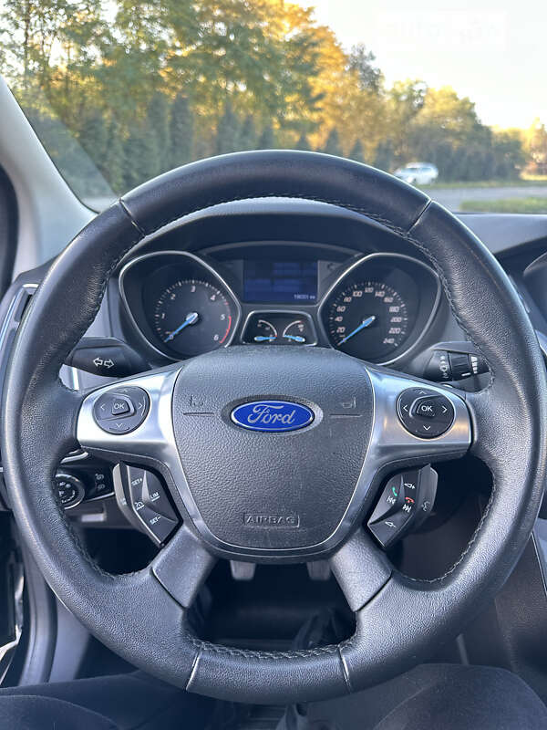Хэтчбек Ford Focus 2011 в Львове