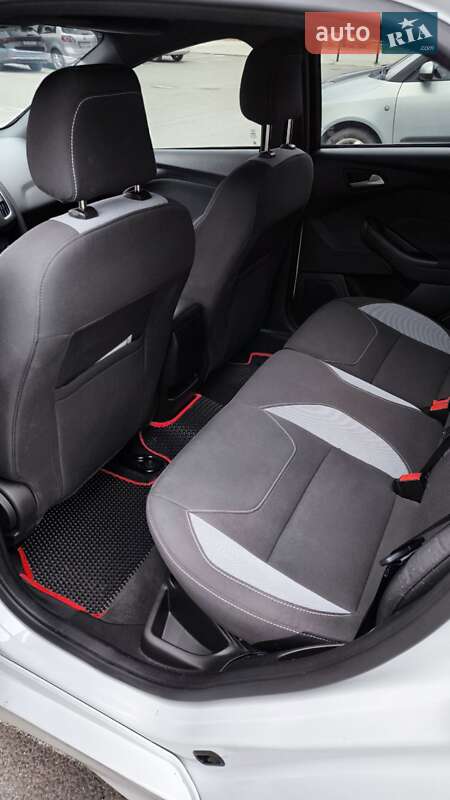 Хэтчбек Ford Focus 2016 в Черкассах