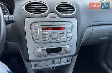 Хэтчбек Ford Focus 2009 в 