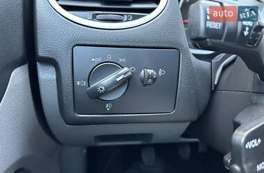 Хэтчбек Ford Focus 2009 в 