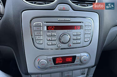 Хэтчбек Ford Focus 2009 в 