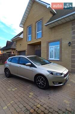 Хэтчбек Ford Focus 2016 в 