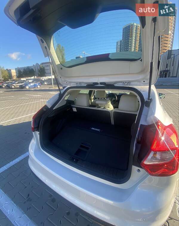 Хэтчбек Ford Focus 2014 в Киеве