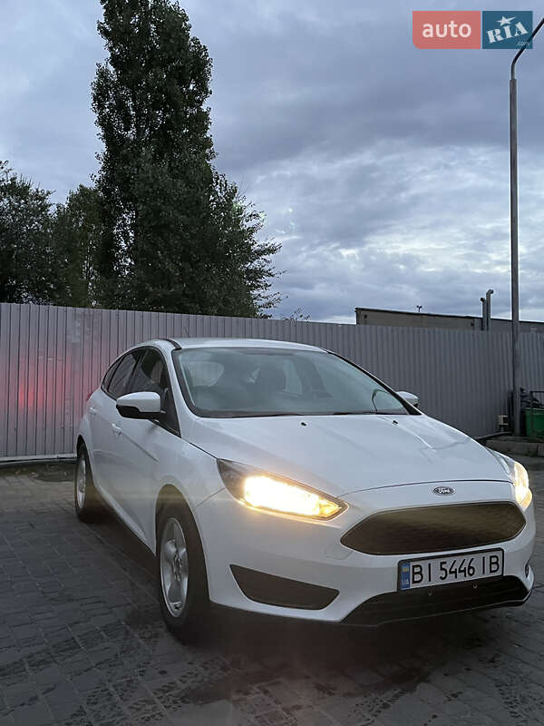 Хетчбек Ford Focus 2015 в Горішніх Плавнях