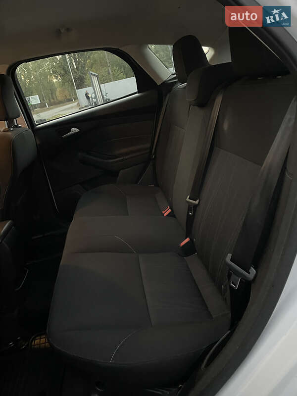 Хетчбек Ford Focus 2015 в Горішніх Плавнях