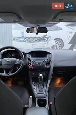 Хэтчбек Ford Focus 2015 в 