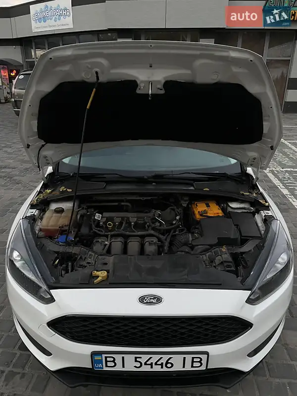 Хэтчбек Ford Focus 2015 в 