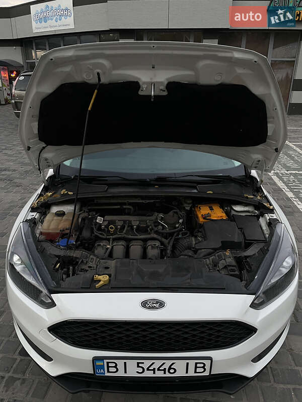 Хетчбек Ford Focus 2015 в Горішніх Плавнях
