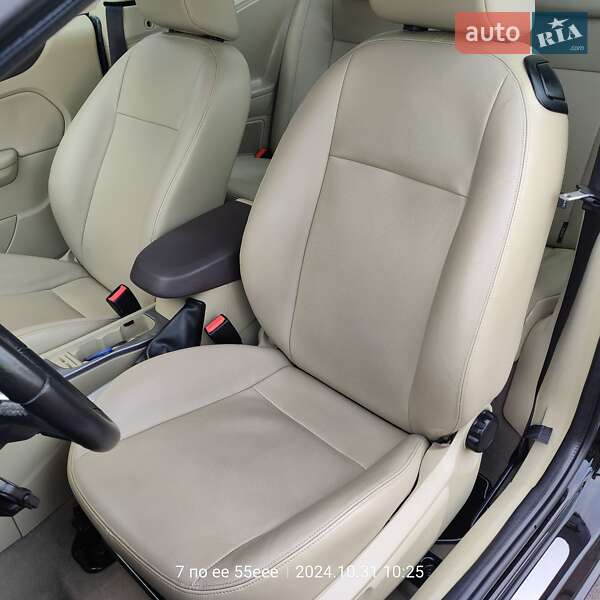 Кабриолет Ford Focus 2009 в Ровно фото 13 Кабриолет Ford Focus 2009 в Ровно