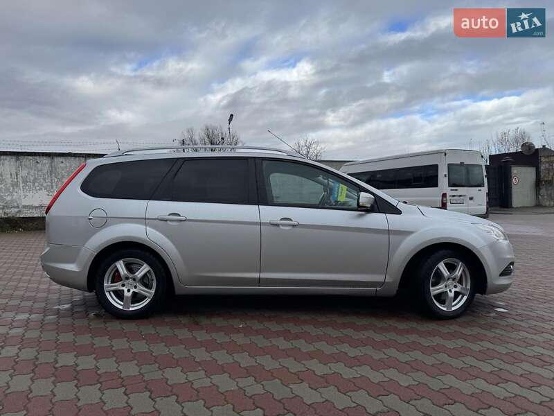 Універсал Ford Focus 2010 в Ходореві