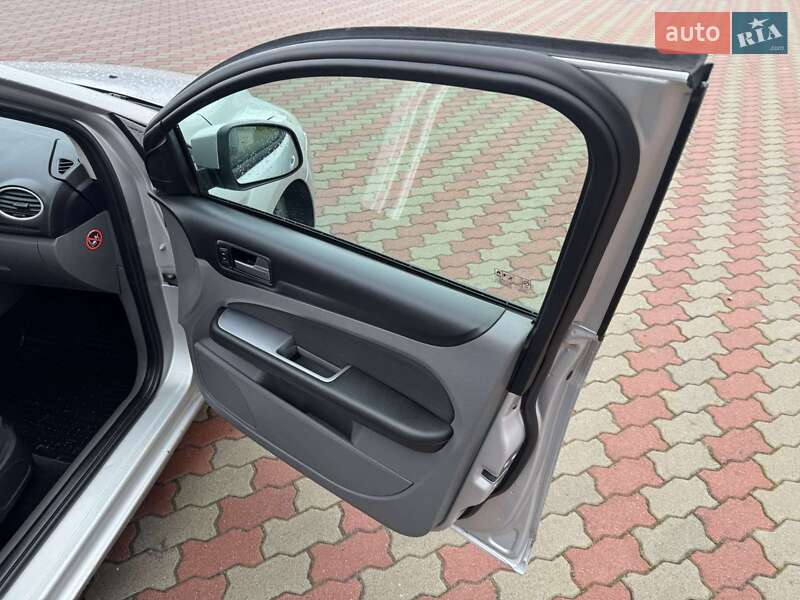 Універсал Ford Focus 2010 в Ходореві