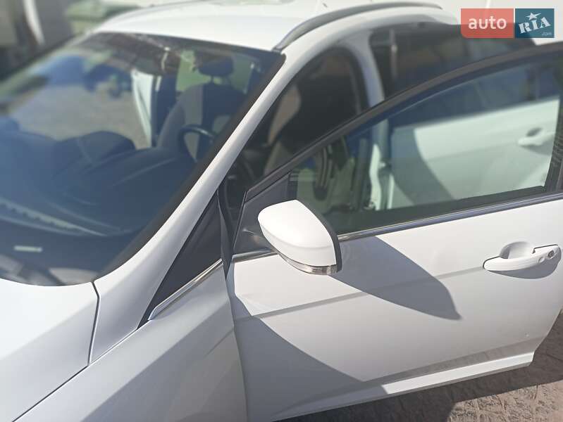 Универсал Ford Focus 2014 в Золочеве