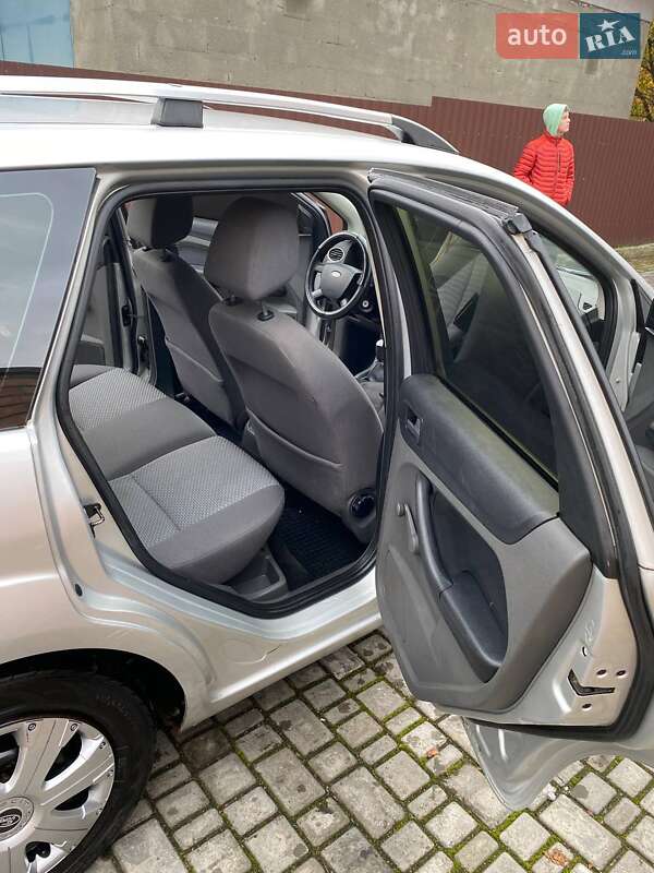Универсал Ford Focus 2005 в Львове фото 13 Универсал Ford Focus 2005 в Львове