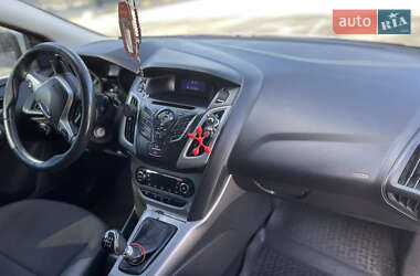 Хэтчбек Ford Focus 2011 в Городке