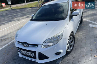 Хетчбек Ford Focus 2011 в Городку