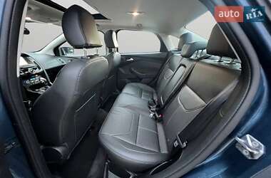 Седан Ford Focus 2018 в 