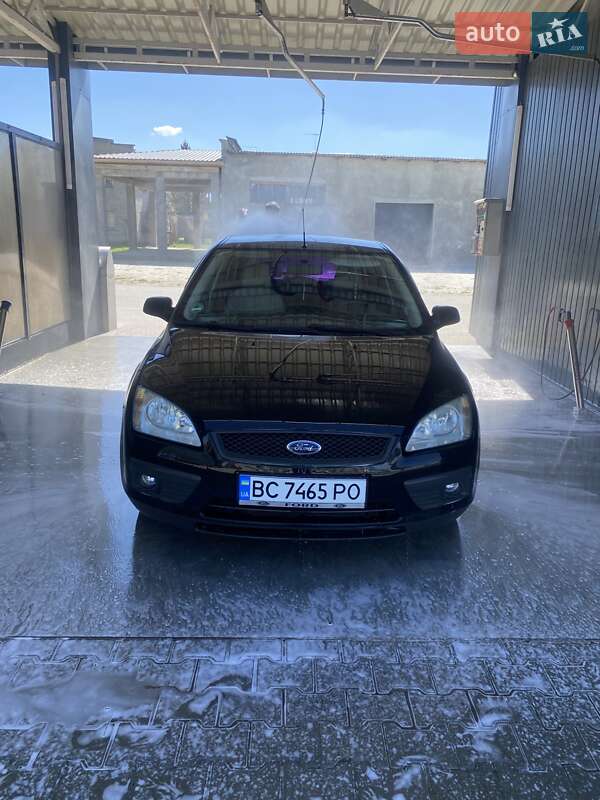 Хэтчбек Ford Focus 2005 в Ходорове