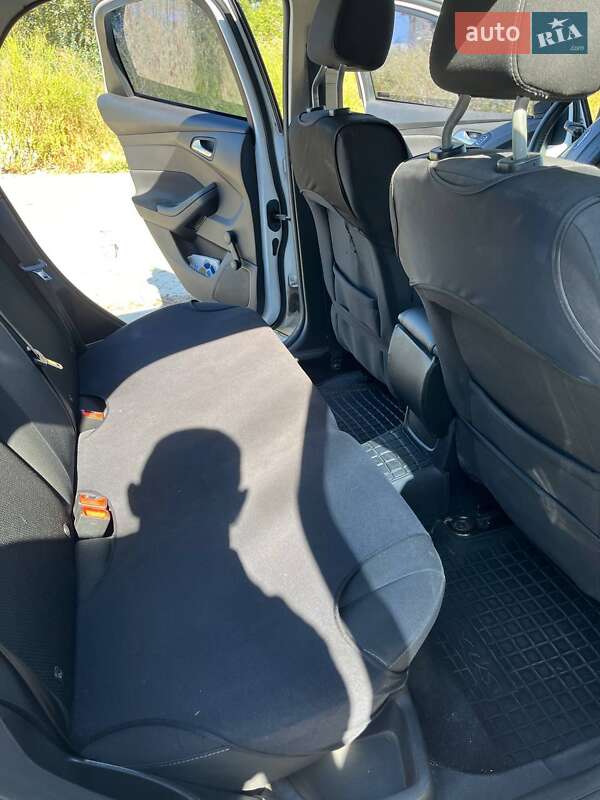 Хэтчбек Ford Focus 2015 в Киеве