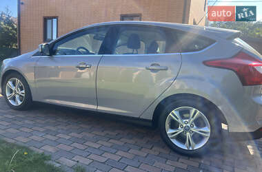 Хэтчбек Ford Focus 2013 в 