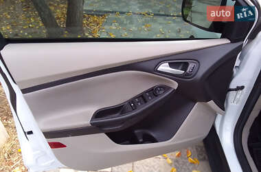 Хэтчбек Ford Focus 2017 в 