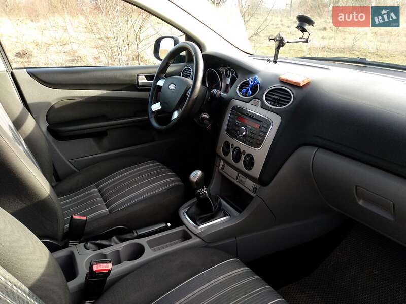 Универсал Ford Focus 2010 в Золочеве