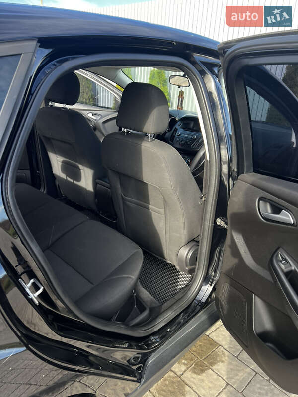 Хетчбек Ford Focus 2015 в Івано-Франківську фото 19 Хетчбек Ford Focus 2015 в Івано-Франківську