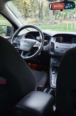 Седан Ford Focus 2017 в 